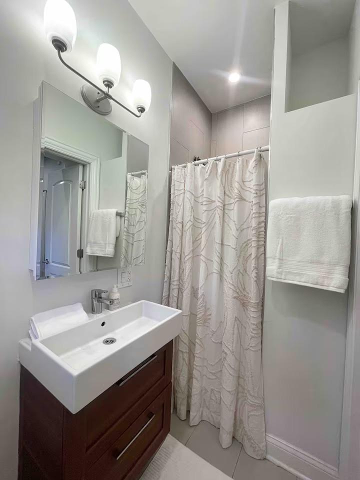 53 W. Burton Pl. 53 W. Burton Pl., Chicago, IL 60610